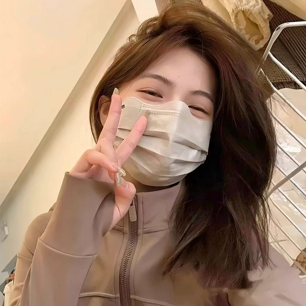 2025新款成人口罩女高颜值蝶形口罩显脸小一次性不勒耳3D立体口罩