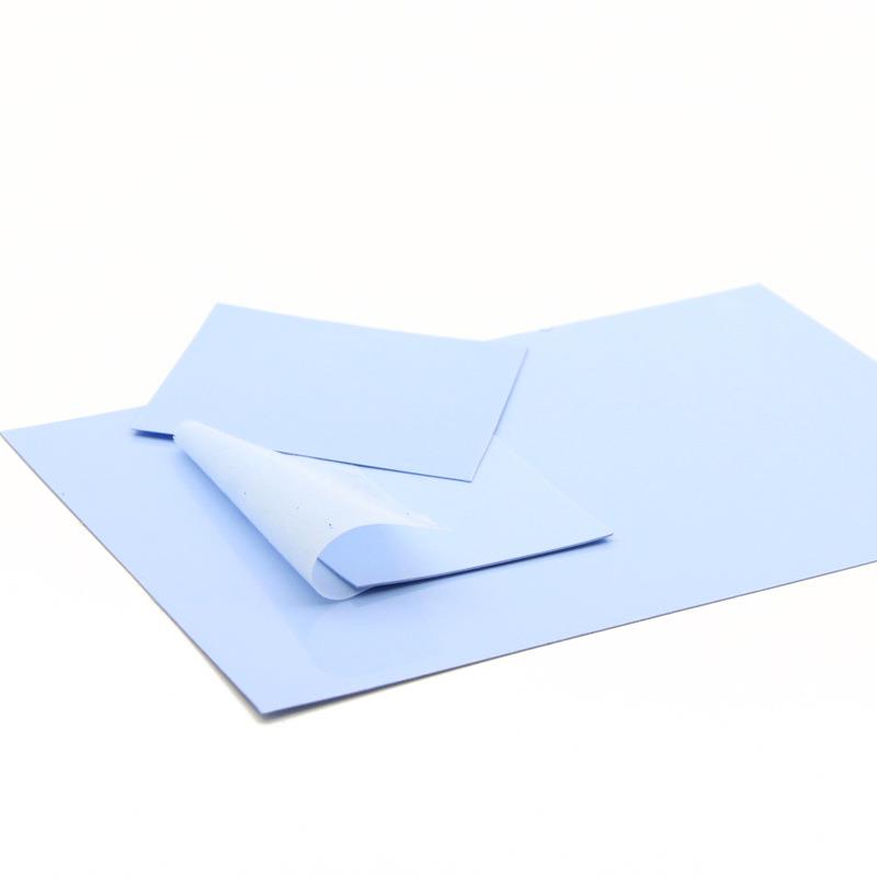 高韧性蓝色导热硅胶片材生产2W高导热系数带玻纤散热传热垫0.5mm