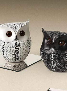 现代简约猫头鹰动物轻奢摆件家居装饰品客厅办公桌室样板房工艺品