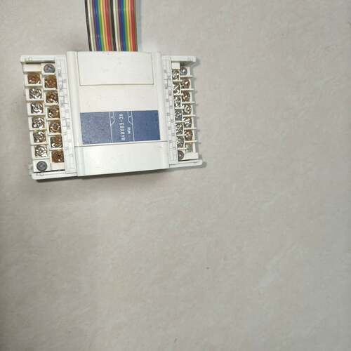 可维修C-E8X8YRPLC，，，信捷扩展块一个实物如图用上欢迎拍