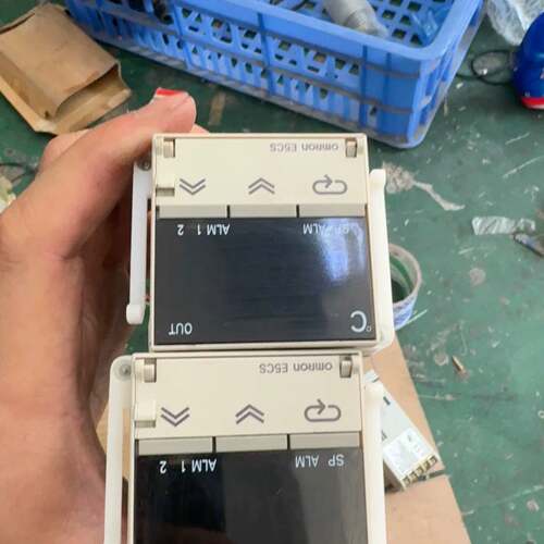 可维修欧姆龙 E5CS-R1KJDU-W 温控器议价