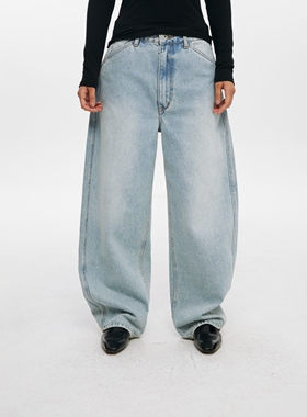 oneup浅蓝色弯刀牛仔裤女春季宽松显瘦镰刀阔腿裤全棉香蕉裤