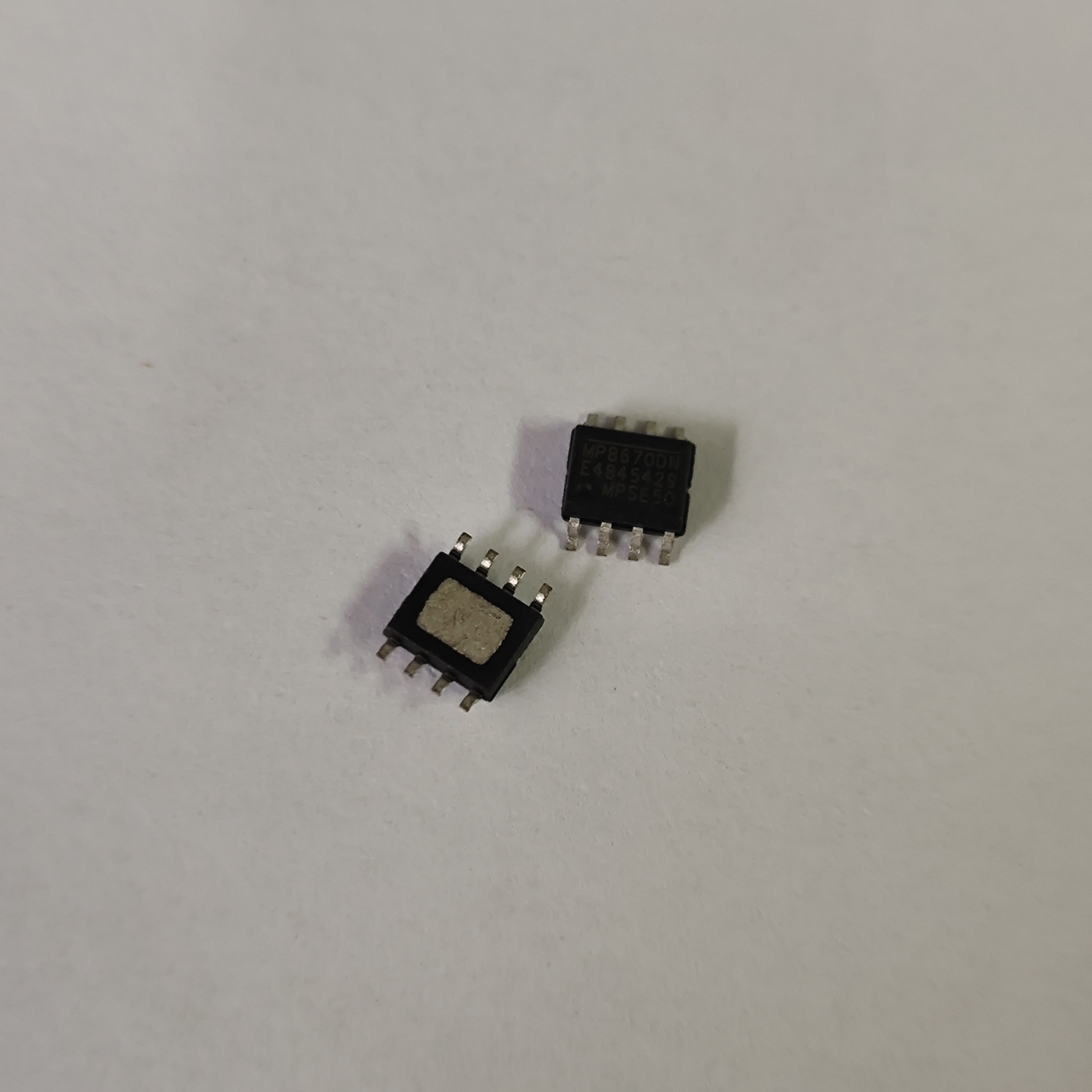 MP8670DN 同步栅极驱动器降压转换器 MP8670 电源管理芯片IC