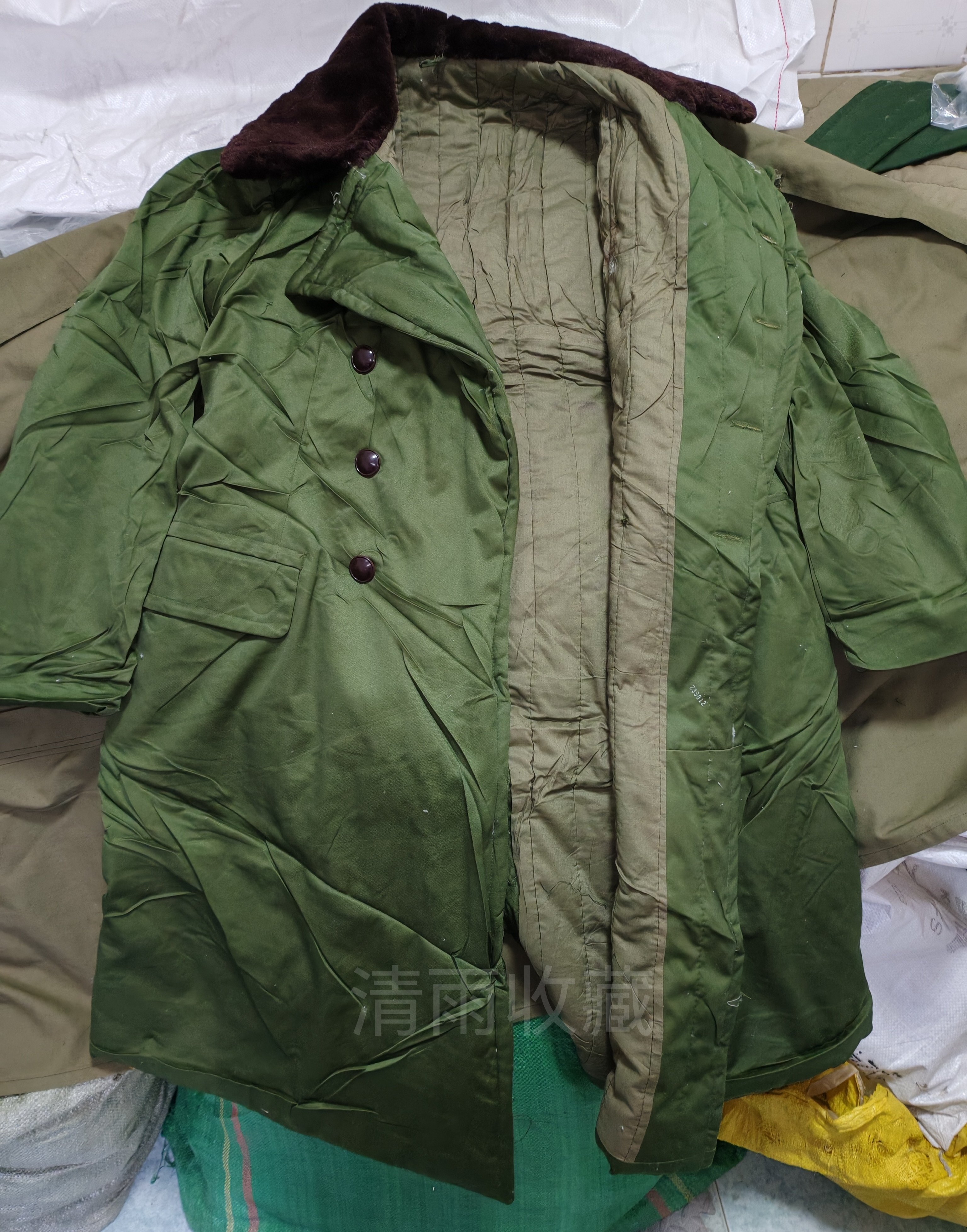 1988年库存正品65式棉大衣胶木扣长款干部厚棉军大衣不起球3506厂