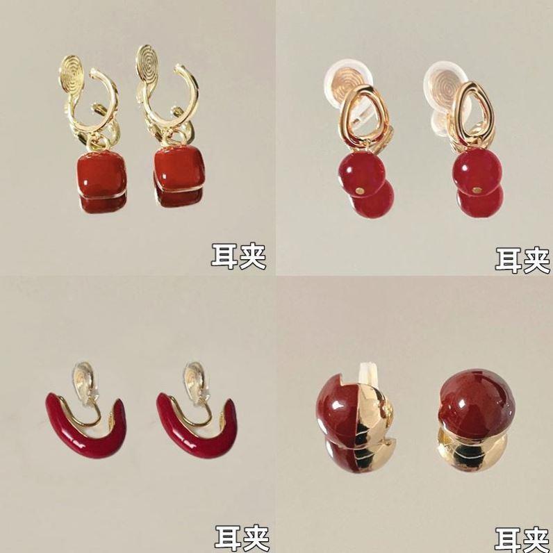 Art student ear clip red ear clip set of four retro Hong Kon