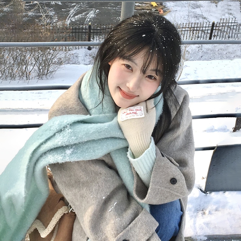 薄荷绿色初中生围巾女2025新款仿马海毛韩系氛围感纯色百搭加厚