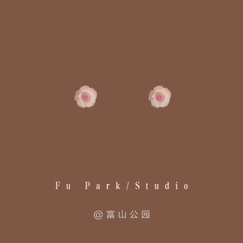 「小野莓」粉色玫瑰耳钉子！