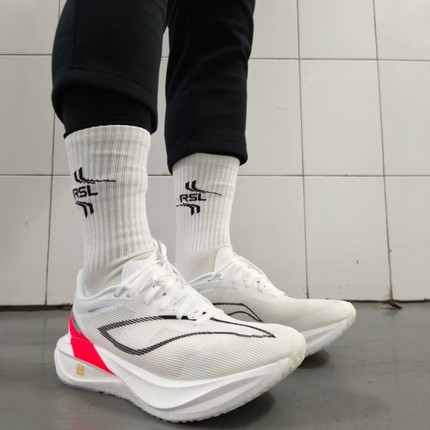 飞电5c碳板减震超轻跑鞋青少年儿童专业轻量高回弹发泡竞速运动鞋