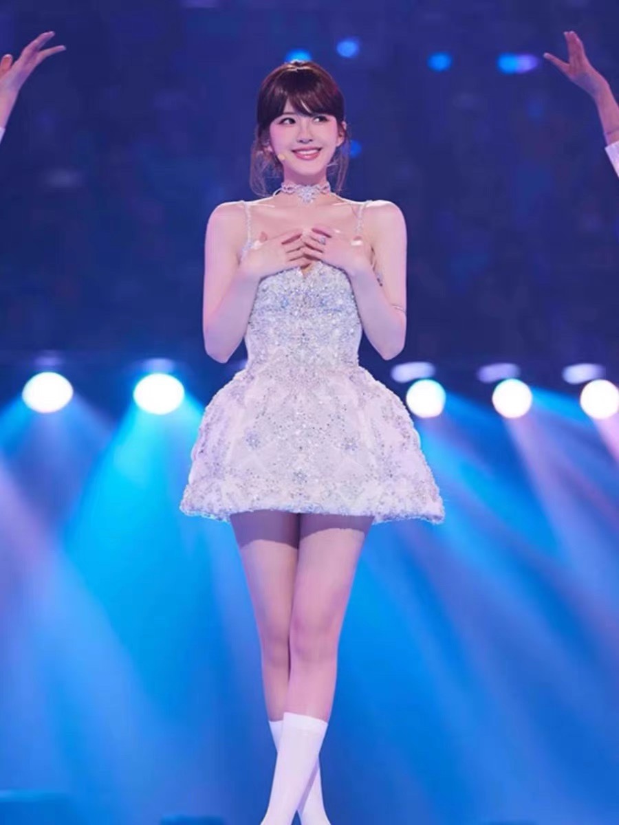 赵露思黑色同款连衣裙礼服裙2023赫本感轻婚纱新娘敬酒服轻奢风