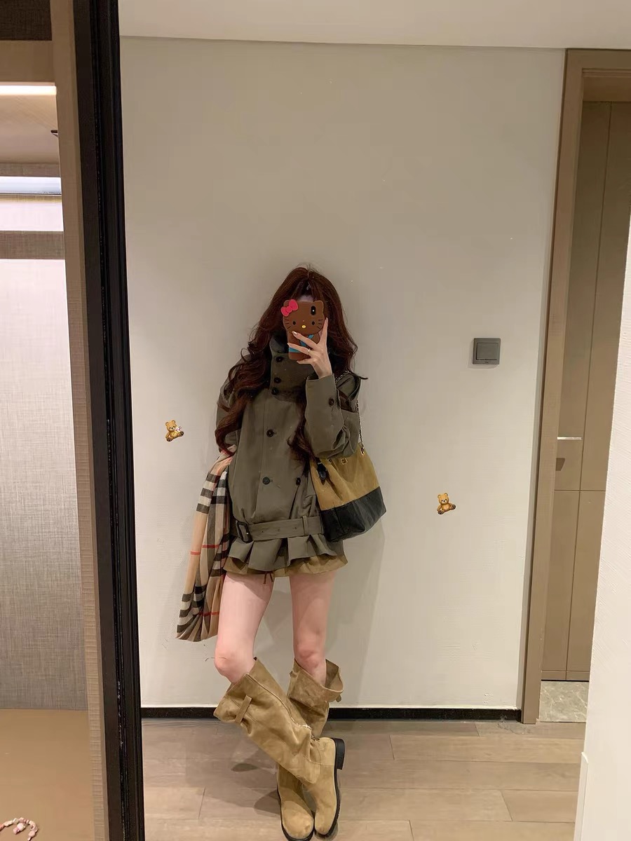 巨好看独特漂亮绿色外套女秋冬2025新款爆款早秋韩系上衣短款风衣