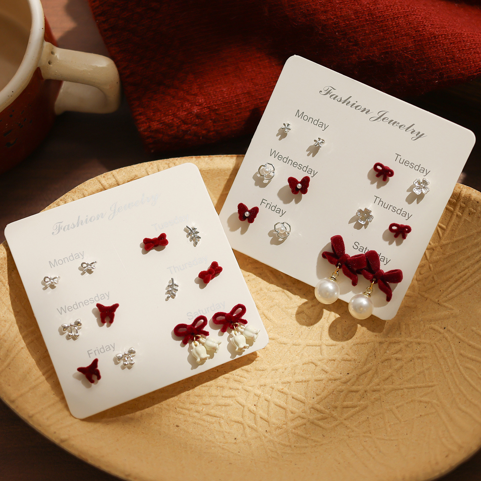 2026新年红色本命年耳钉2025新款爆款时尚植绒轻奢高级感秋冬耳环