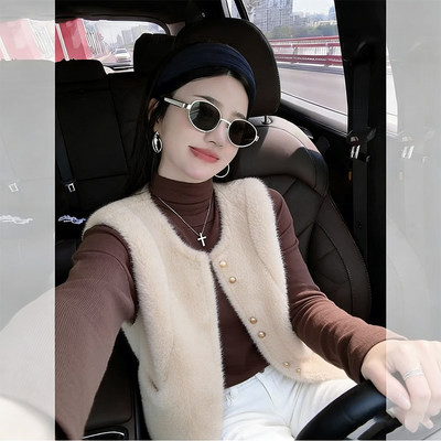 微笑暖阳~时尚气质羊羔毛绒马甲