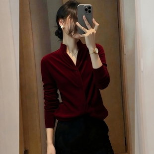 幽暖梦境~高级感红色立领丝绒上衣女2026秋冬新款轻奢V领长袖衬衫