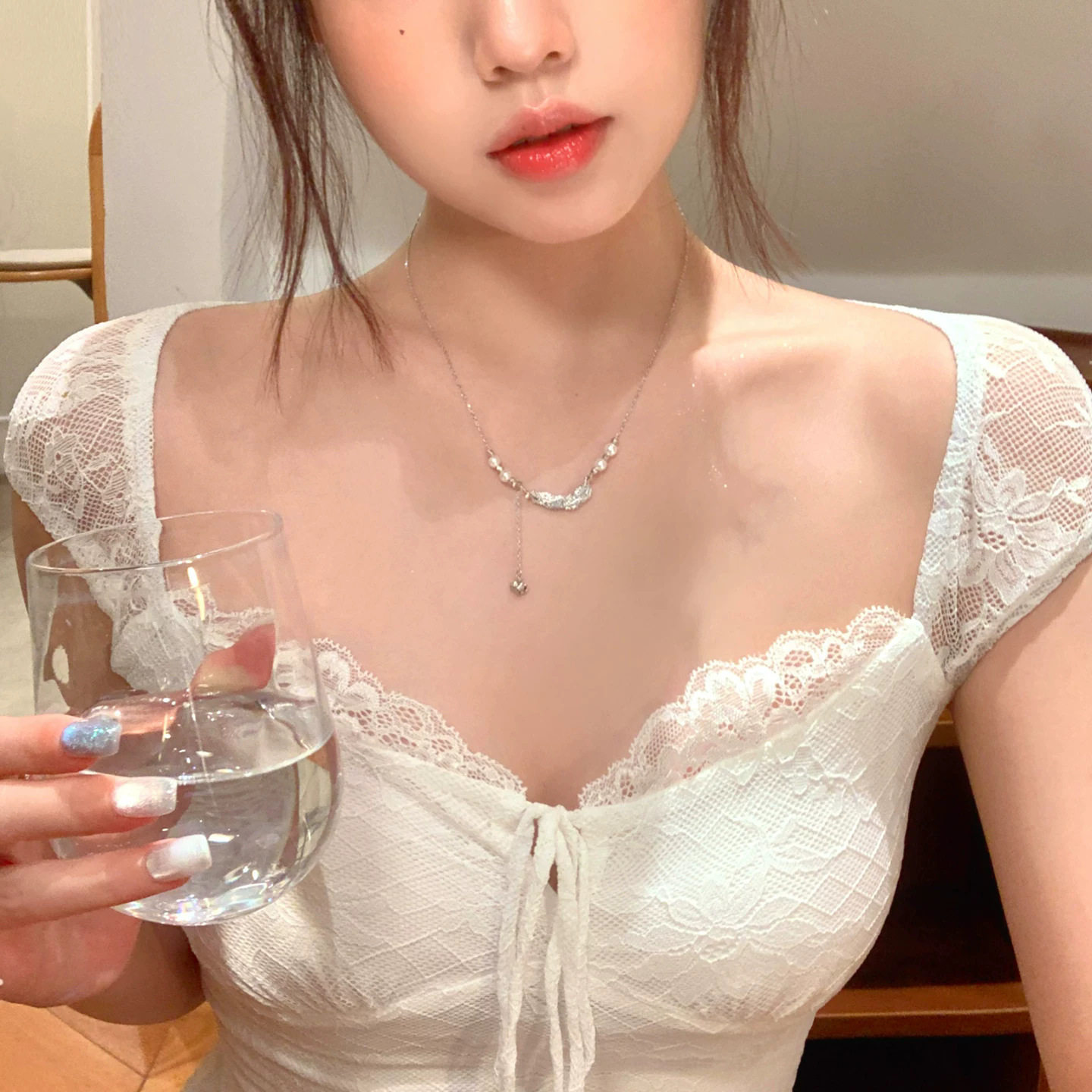 轻奢小众羽毛珍珠项链女气质时尚设计感流苏锁骨链个性独特配饰品