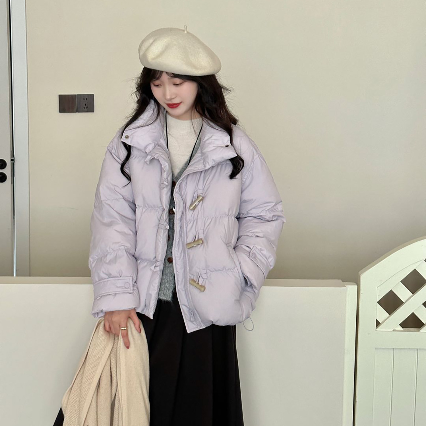 2025冬季新款短款白鸭绒羽绒服女小个子韩版宽松牛角扣面包服外套