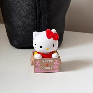 饰太阳能摆件可爱 猫hellokitty生日礼物凯蒂猫书桌汽车中控台装