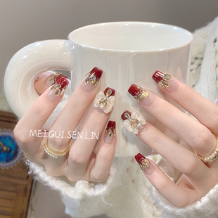 指甲贴穿戴甲显白温柔 金羽琉璃新年美甲红色系法式 玫瑰森林