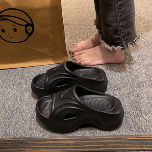 厚底凉拖鞋 女夏外穿新款 踩屎感增高沙滩海边休闲黑色百搭时尚 拖鞋