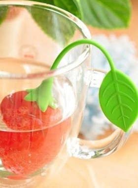 Silicone Strawberry Loose Herbal Spice Infuser Filter Diffus