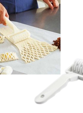 1Pc DIY Plastic A Mesh Modeling Dough Cutter Cake Hob Fondan