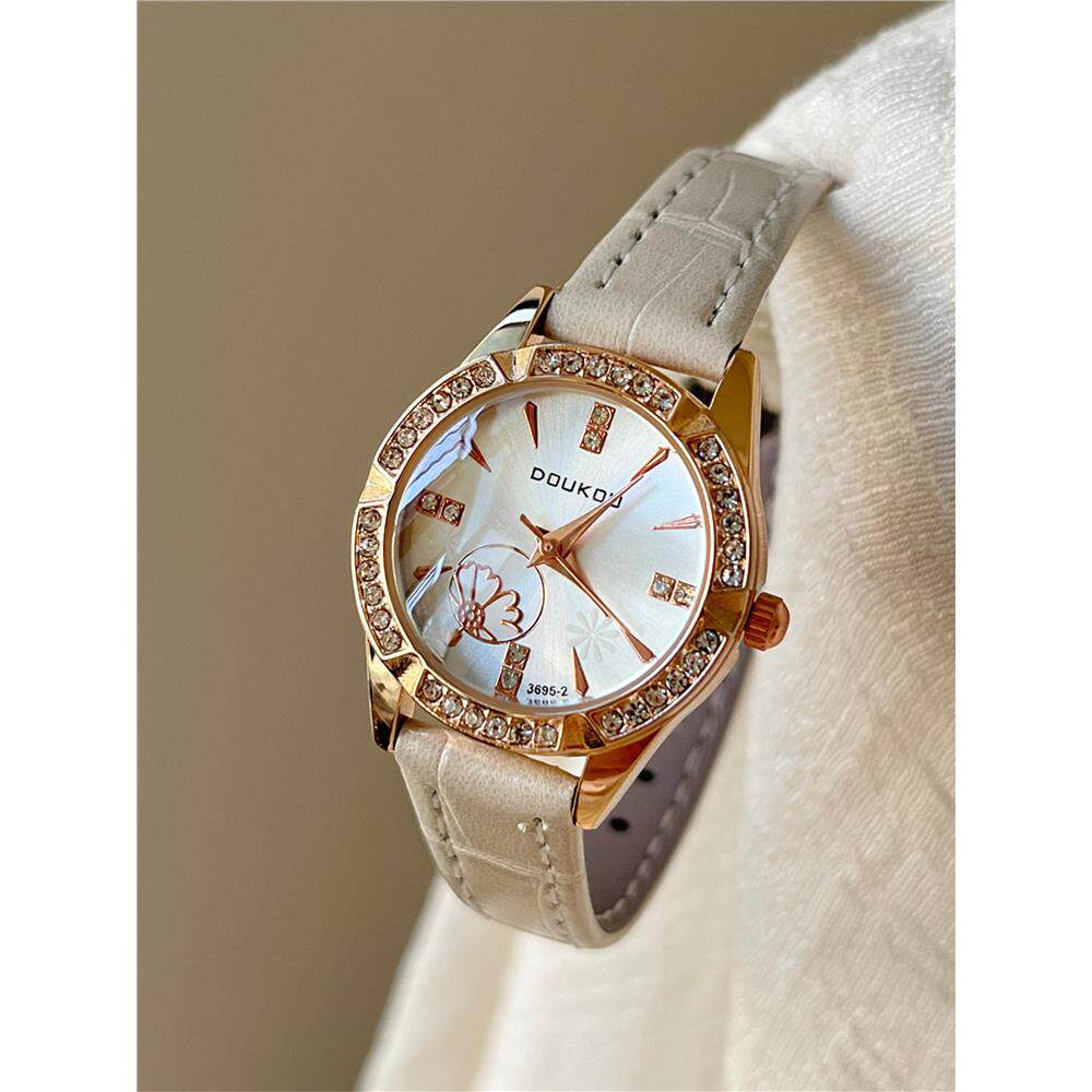 山茶花镶钻手表女款轻奢小众2026正流行新款学生上班族石节日礼品