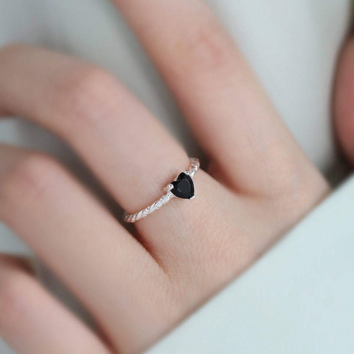 925银黑锆石爱心戒指女小众心形设计高级感轻奢时尚尾戒节日礼品