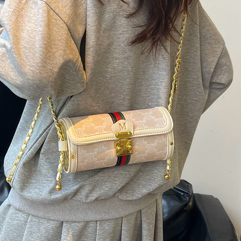 网红高级感包包女2026新款小众春夏单肩包爆款链条斜挎圆节日礼品