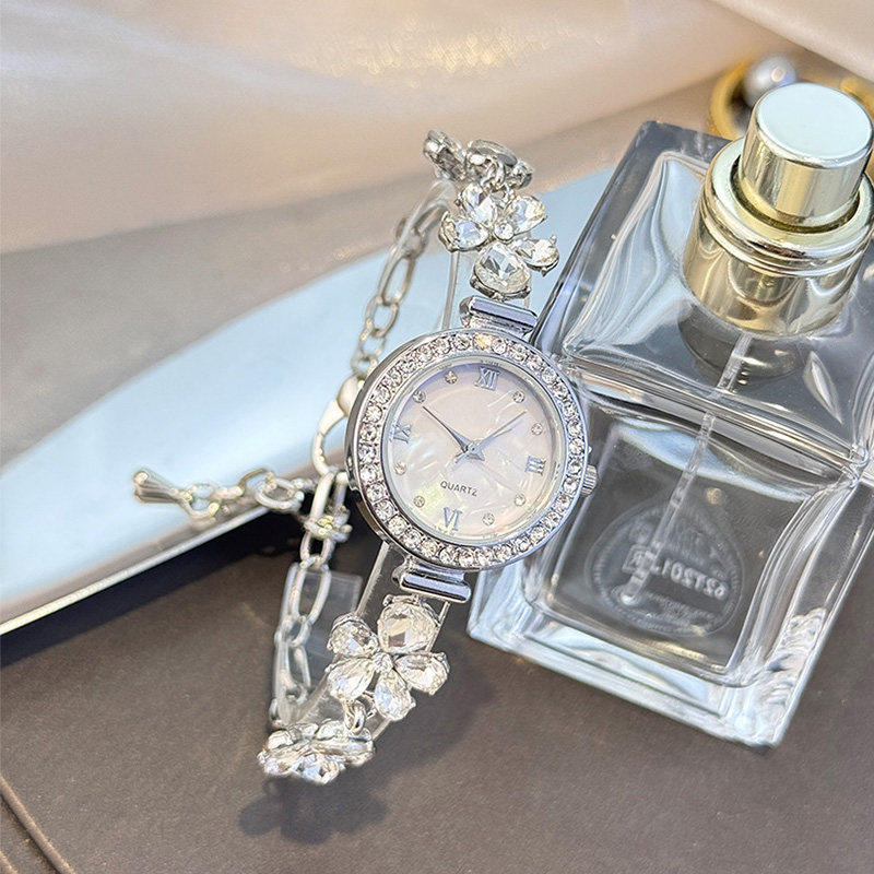 ins风手链手表女轻奢小众初高中学生2026新款正流行镶钻节日礼品