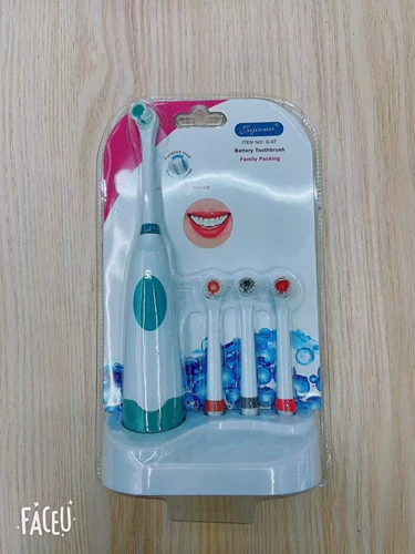 Водостойкая детская зубная щетка