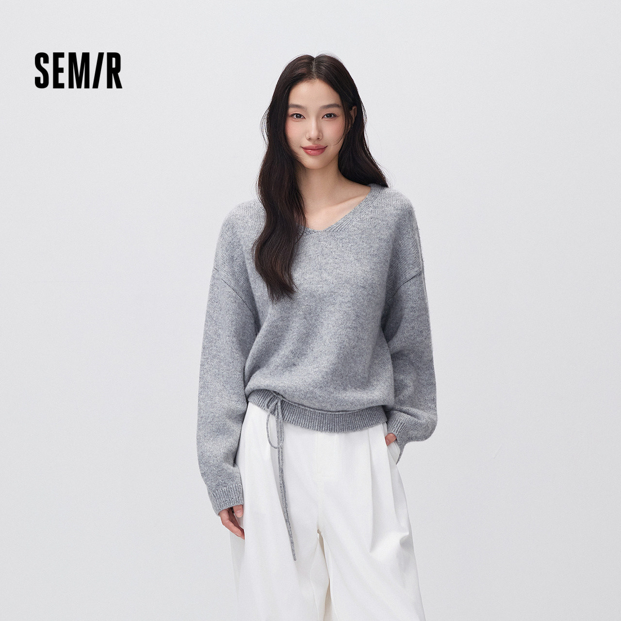 森马V领落肩灯笼袖含羊毛毛衣女