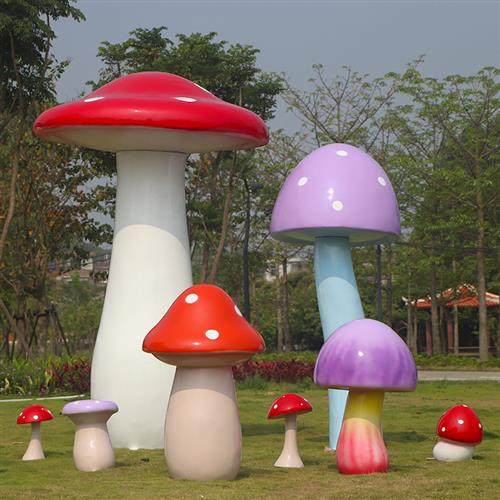 户外幼儿园仿真蘑菇雕塑庭院草坪娃娃园林摆件花园玻璃钢植物装饰