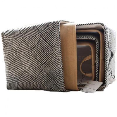 Exported to the United States dark and dirty cotton and