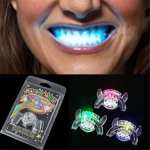2017 Flashing LED Light Up Mouth Braces Piece Glow Teeth