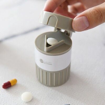4 In 1 Grinder Powder Pill Cutter Medicine Splitter Box