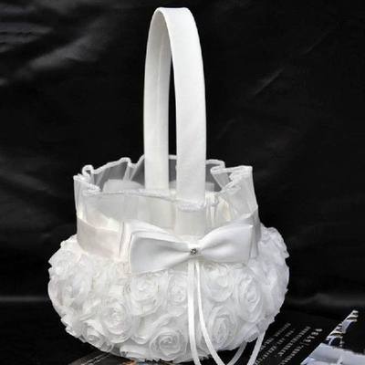 1pcs Wedding Ceremony White Handle Rose Flower Girl Baskets