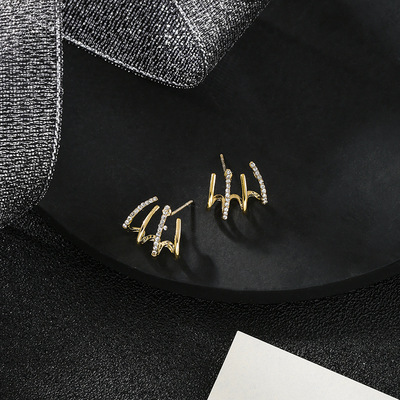 New contracted small Geometric metal Earrings   shiny crysta