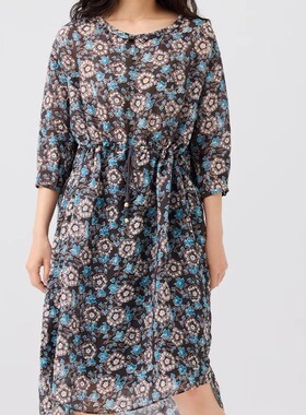 斯琴2025春新款苎麻印花连衣裙子宽松抽绳收腰文艺气质BECQ006150