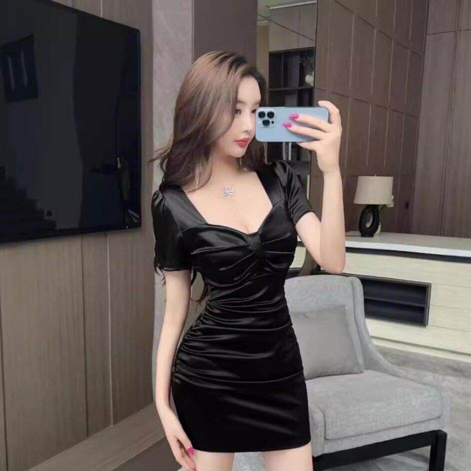 漏胸粉色连衣裙夏季女装2025年新款夜店裙子设计感小众夜场连衣裙