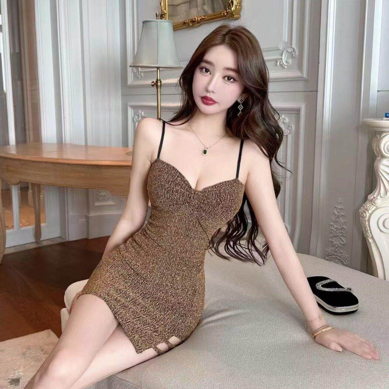 性感领低胸吊带连衣裙女2026新款夜场技师工服修身显瘦包臀裙子