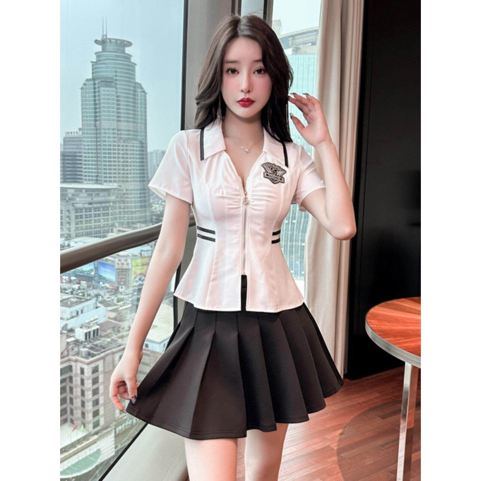 高端修脚工作服女士套装2025新款卡拉足浴桑拿技术员制服性感低胸