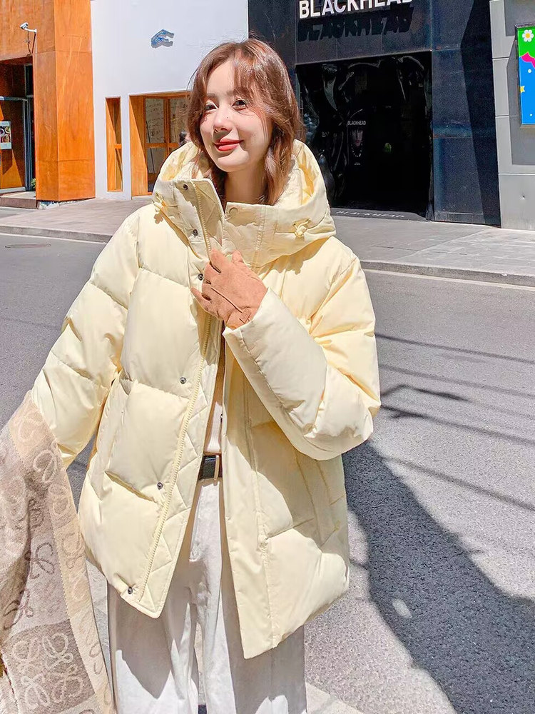 Duck Duck Drama Short Down Jacket for Women 2025 New Winter Thickened Puffer Coat Loose Outerwear for Petite Students