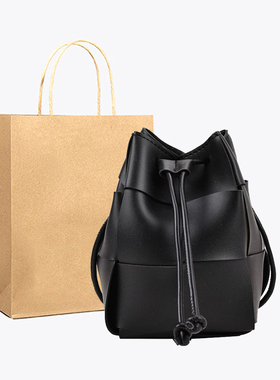 小众设计编织抽绳水桶包2026春夏新款时尚百搭高级质感单肩斜挎包