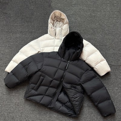 300克高充绒量云朵泡芙羽绒服男