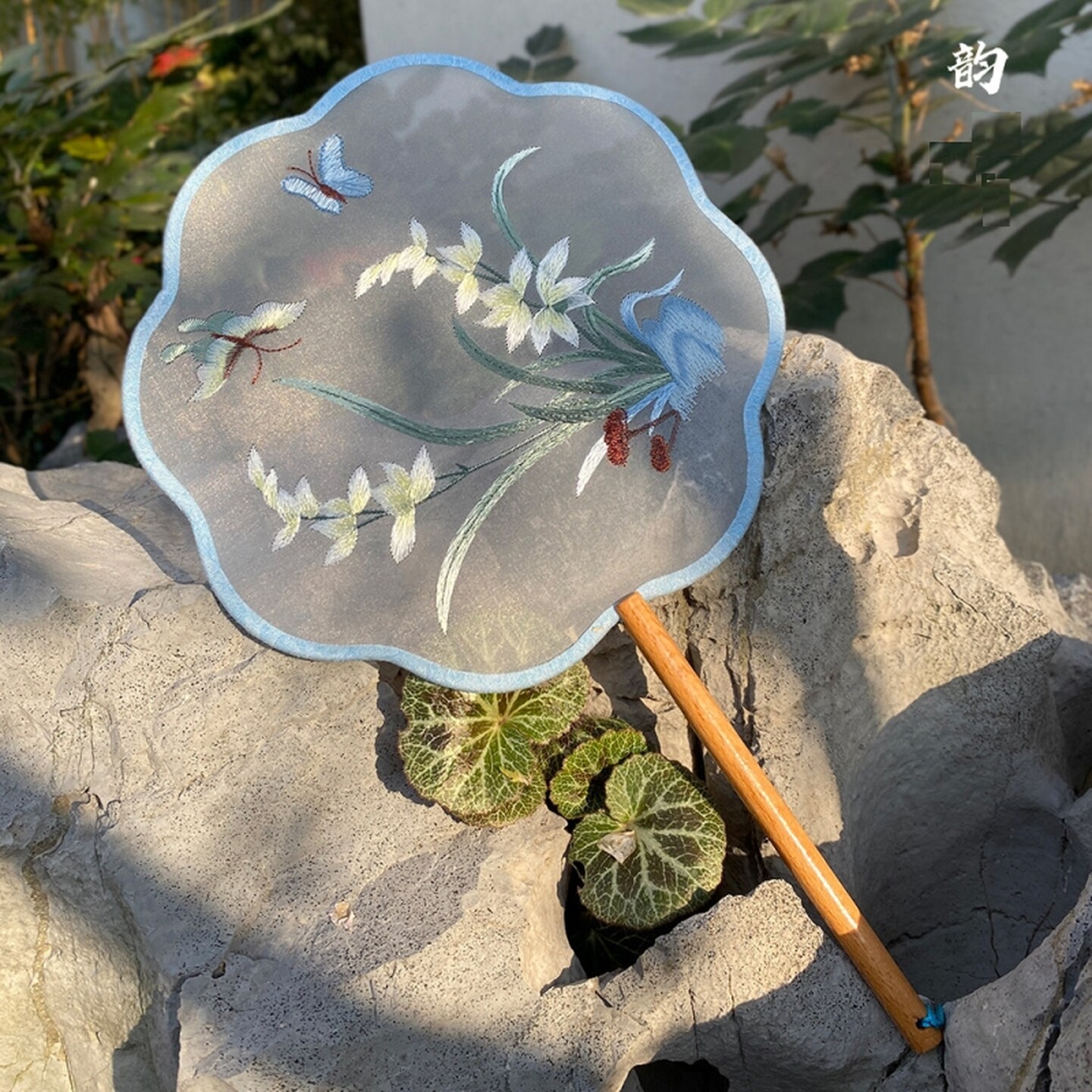 苏州扇子双面刺绣古风团扇苏州乌镇古镇丽江江南旅游扇子纪念扇子