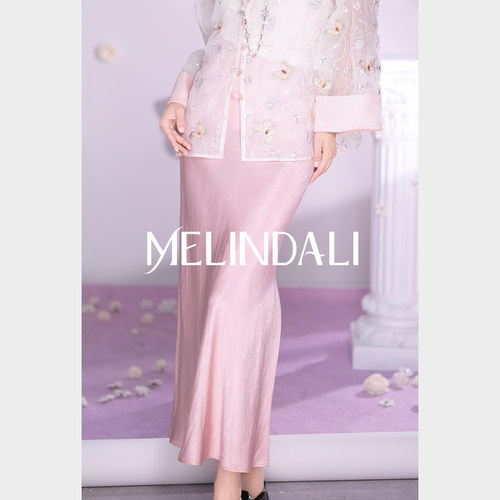 MELINDA LI【乌梅】重磅醋酸光泽感水波纹斜裁蕾丝拼接半裙上衣