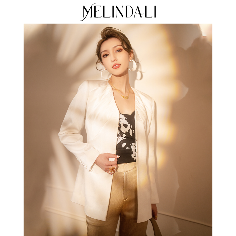 MelindaLi常规温柔长袖西装
