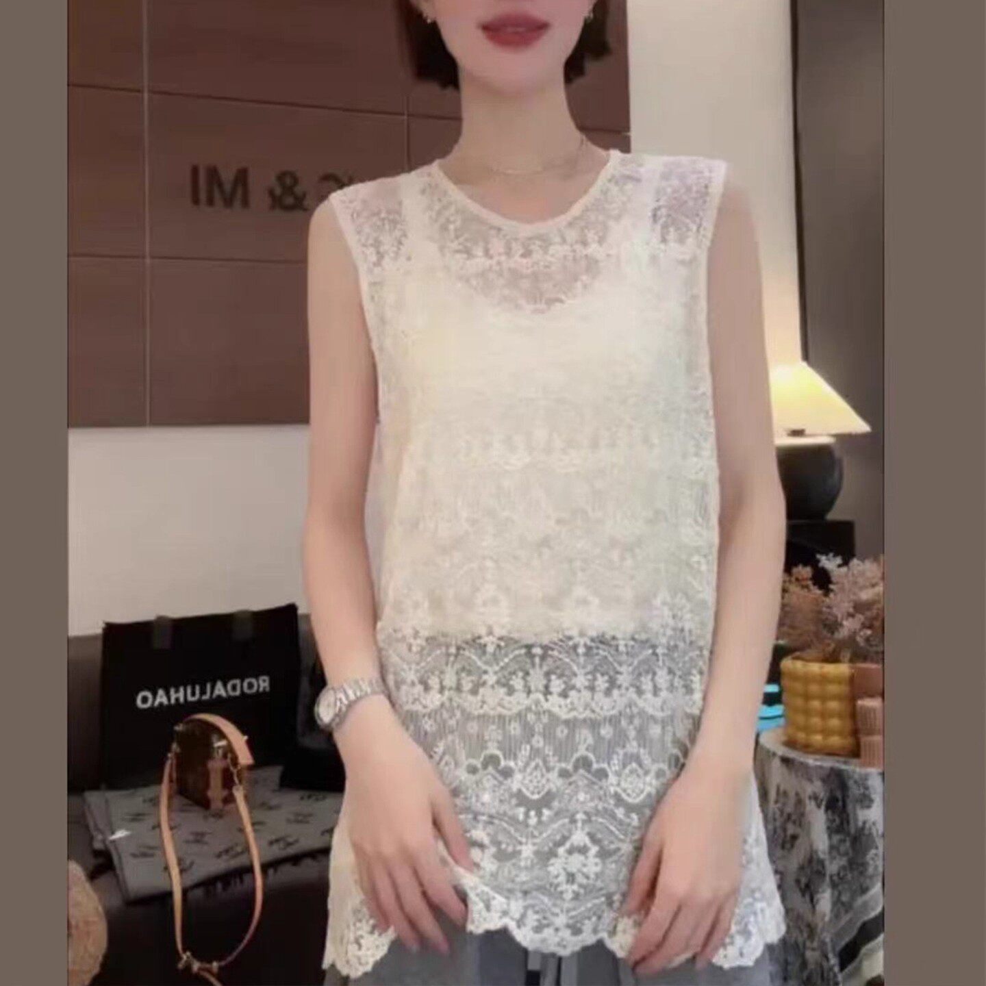2025时尚百搭复古钩花镂空无袖蕾丝背心女洋气小衫气质内外搭上衣,女装/女士精品,蕾丝衫/雪纺衫,淘宝优惠券,粉丝福利购,淘宝优惠卷