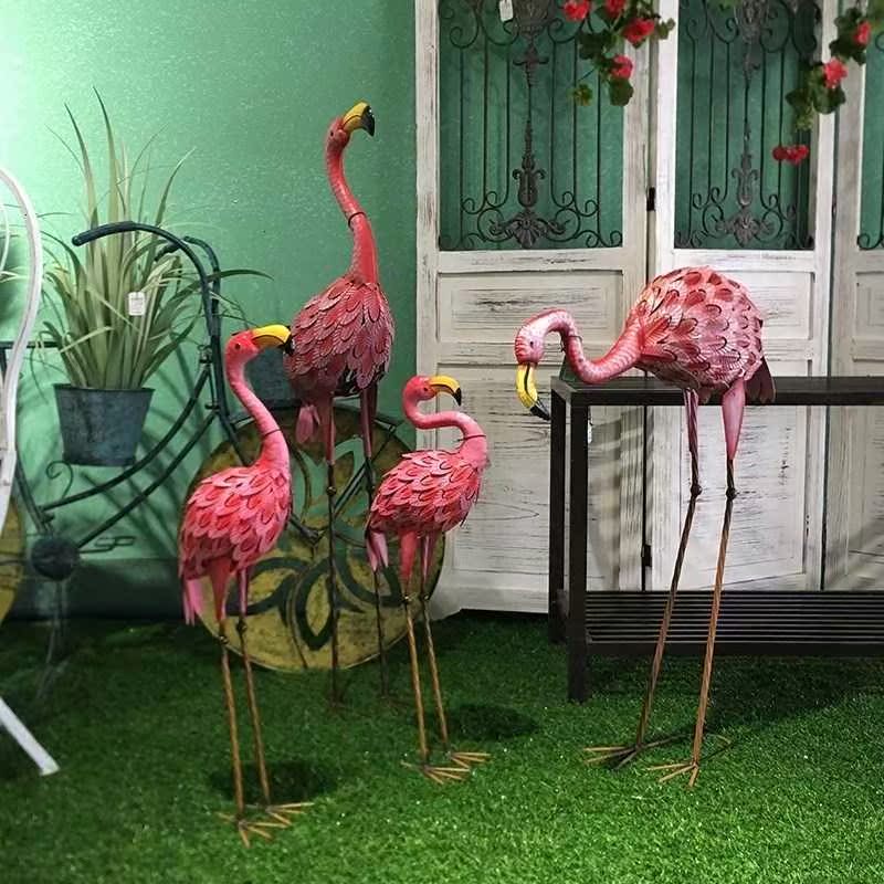 Sen Family Prop Iron Art Flamingo Ornat Courtyard Villa Terr