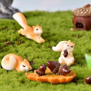Mini Squirrel Pine Cones Figurine Kawaii Fairy Garden