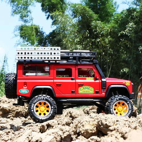1:28 Camel Cup Land Rover Defender Alloy Racing Car Model Di